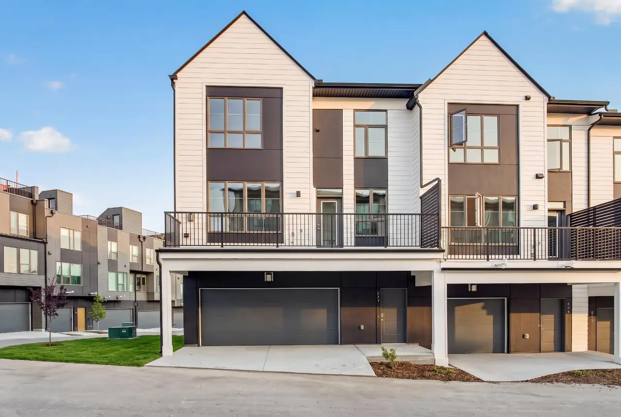 604 Sovereign Common SW
