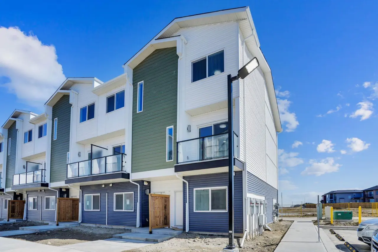 304 Red Sky Villas NE