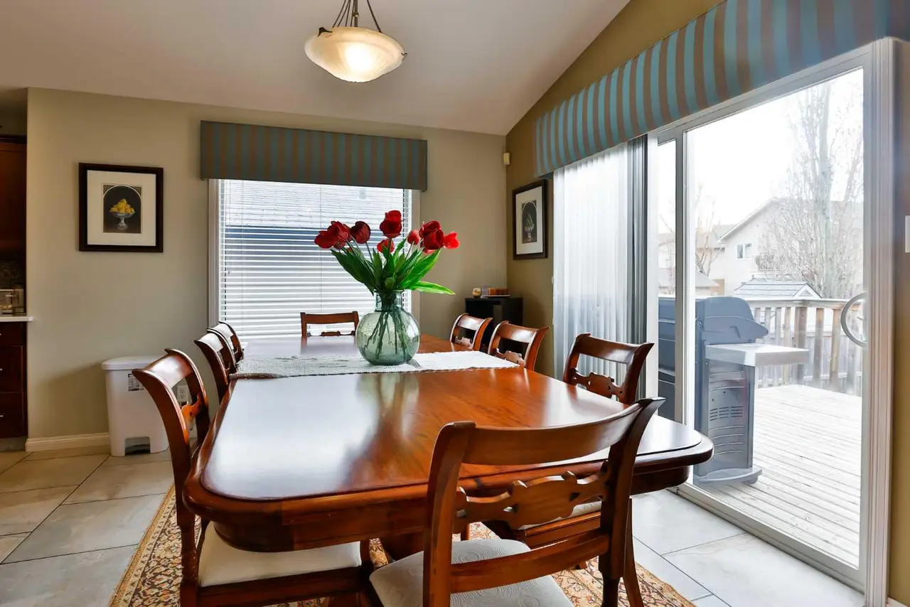 66 Coalbanks Gate W