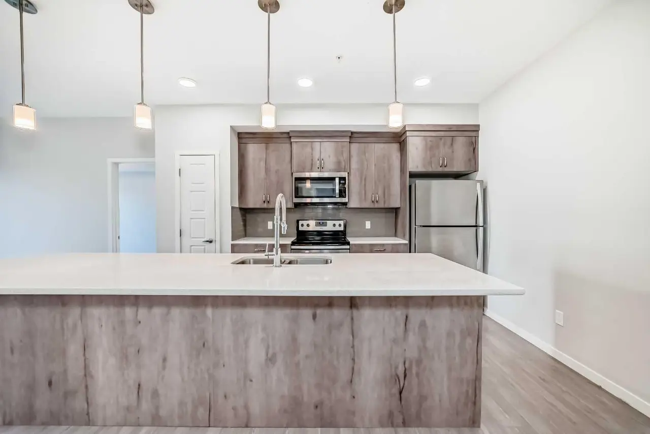 212, 20 Seton Park SE
