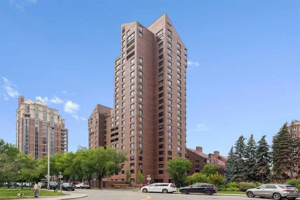 202A, 500 EAU CLAIRE Avenue SW