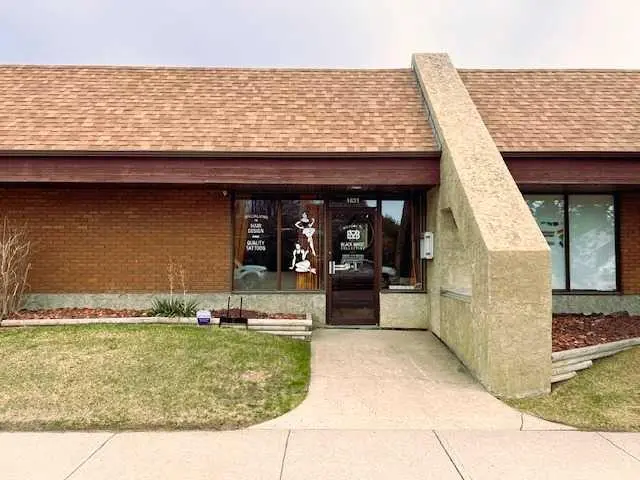 1631 Cedar Road S
