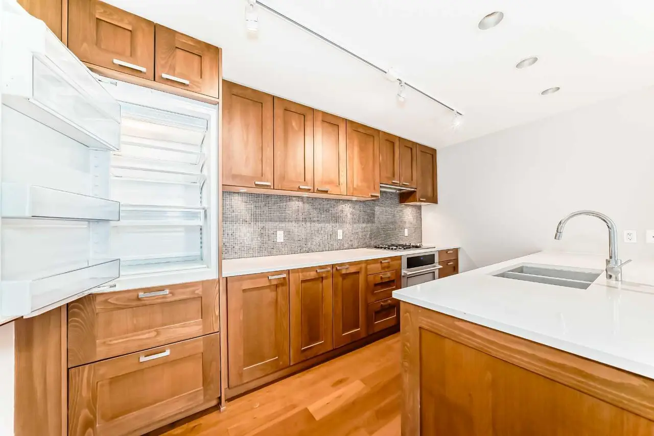 1126, 222 Riverfront Avenue SW