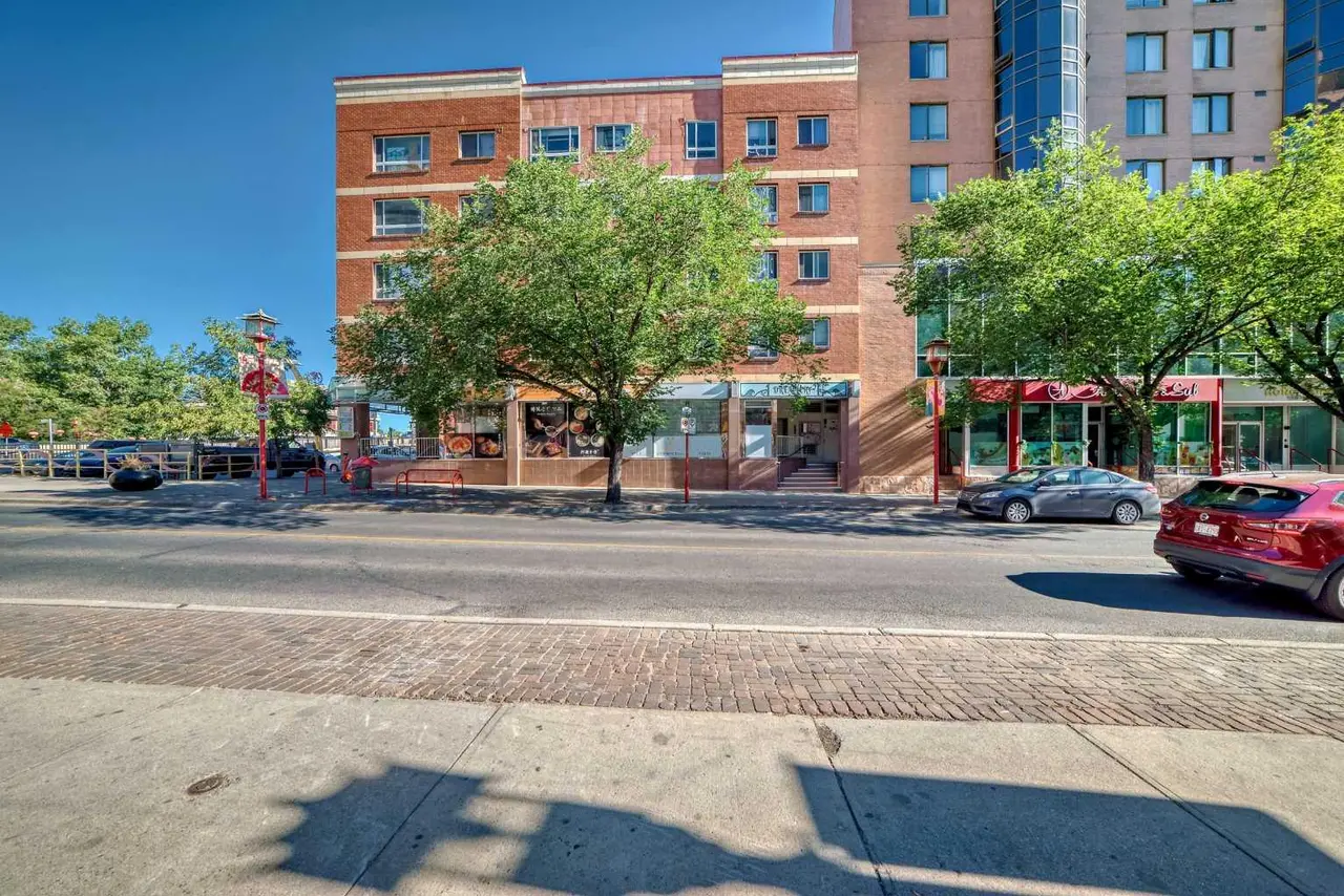512, 110 2 Avenue SE