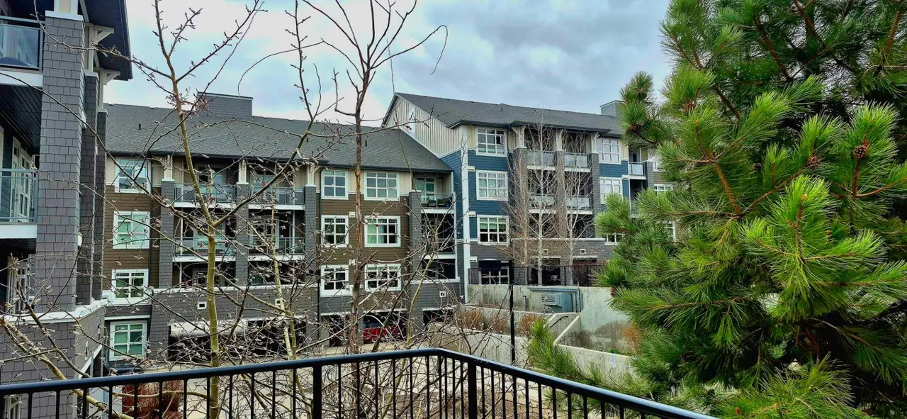 226, 25 AUBURN MEADOWS Avenue SE