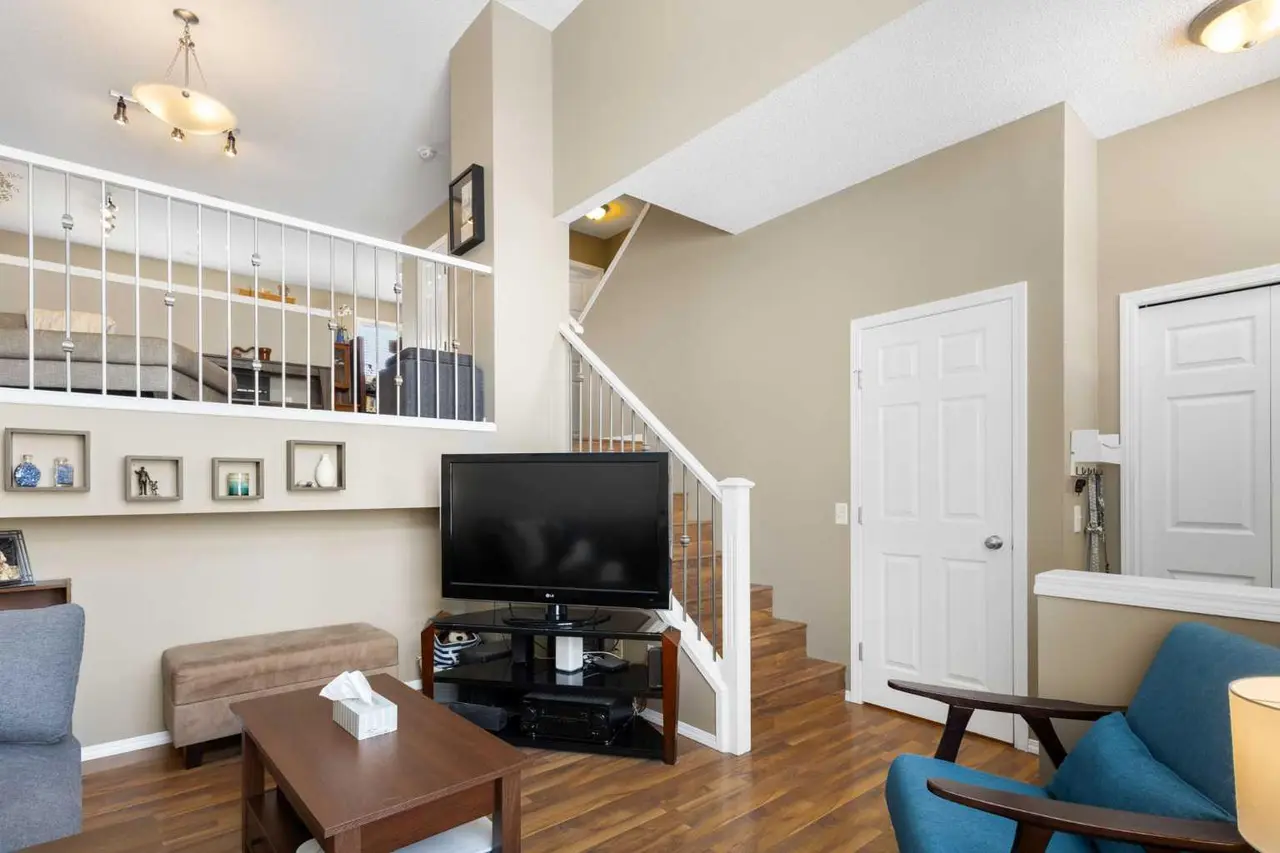 241 Elgin Gardens SE