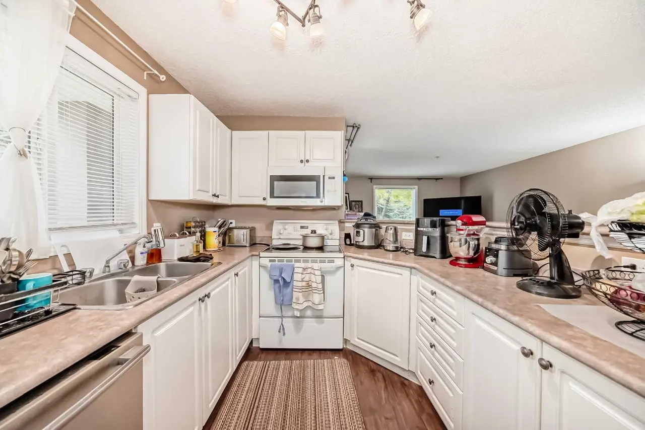 119, 6000 Somervale Court SW