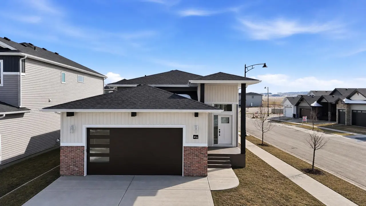 41 Emmett Crescent