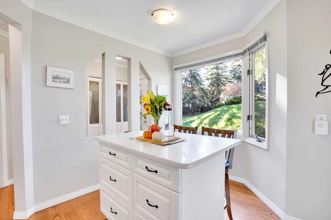 27, 10910 Bonaventure Drive SE