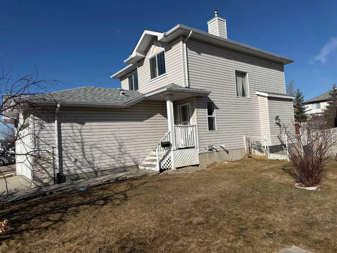 244 Los Alamos Place NE