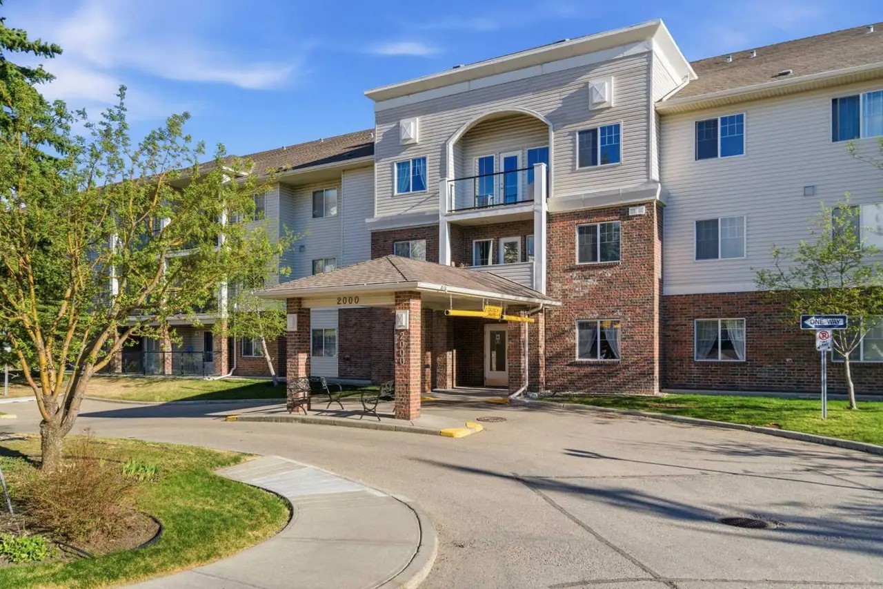 2102, 928 Arbour Lake Road NW