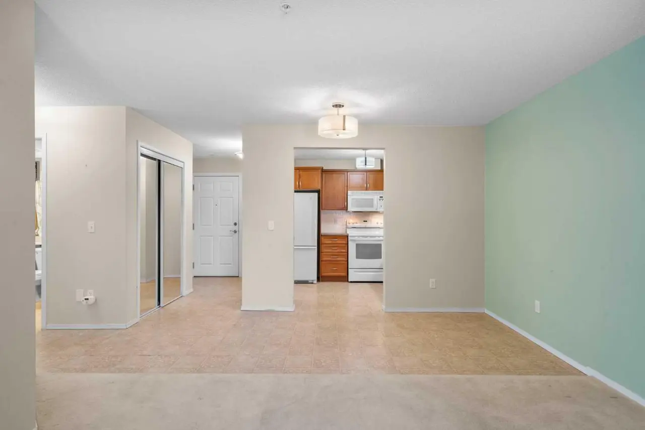 2102, 928 Arbour Lake Road NW