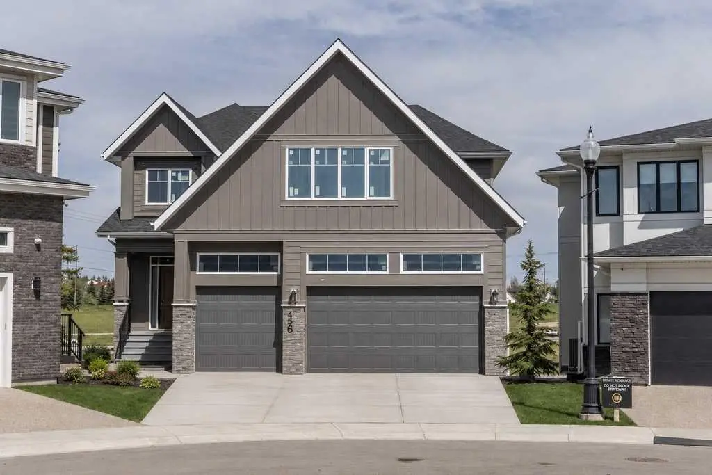 460 Discovery Place SW