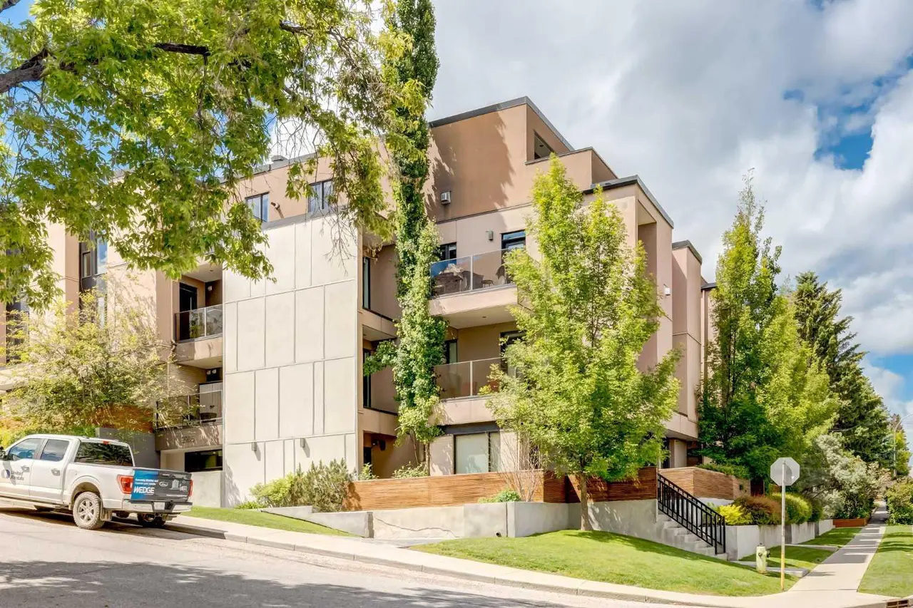 403, 2905 16 Street SW