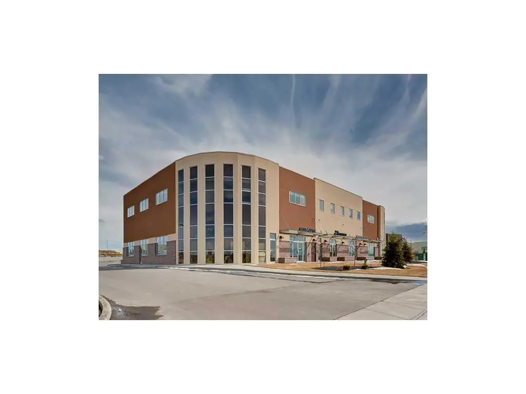 220, 52 Gateway Drive NE