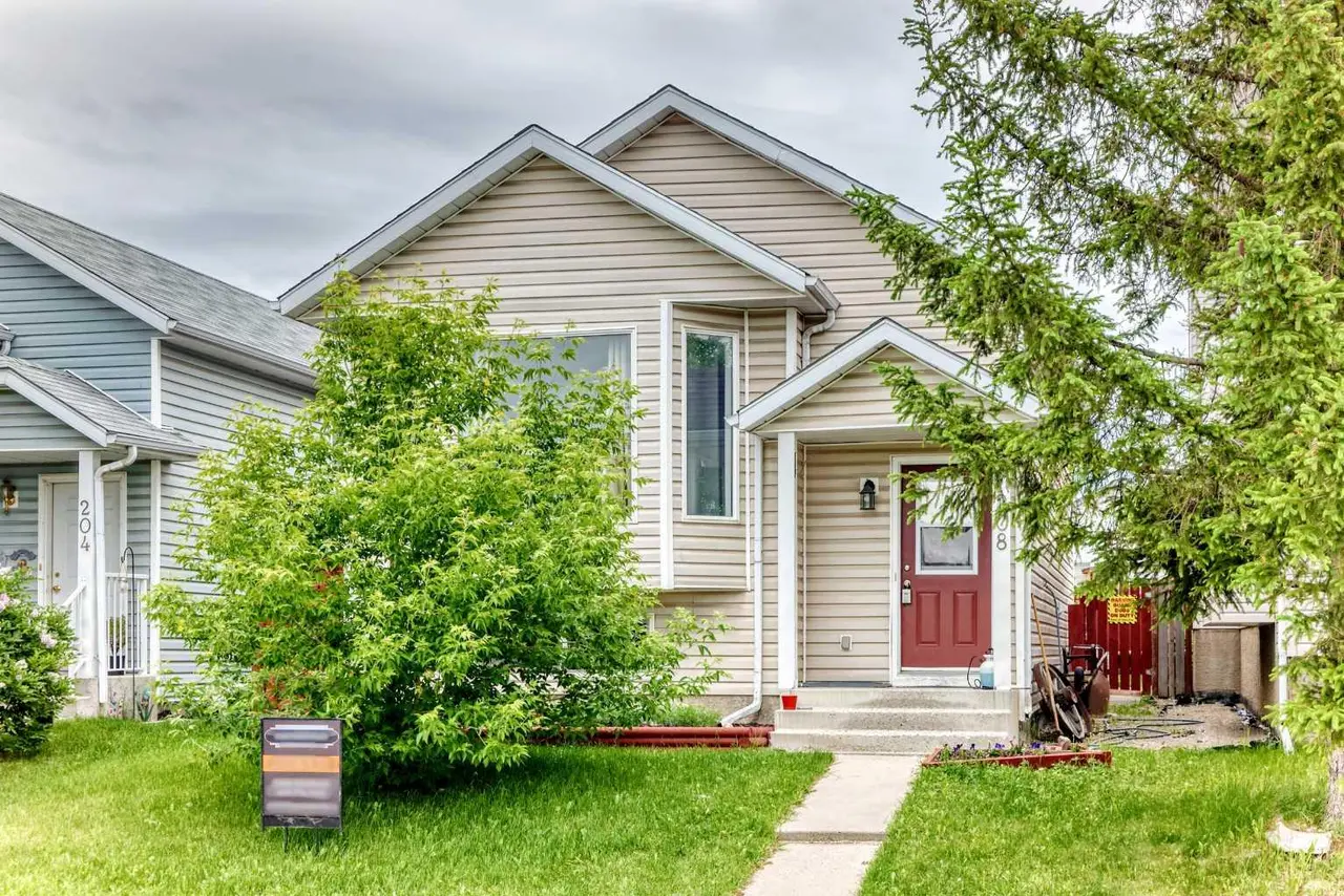 208 Erin Meadow Green SE