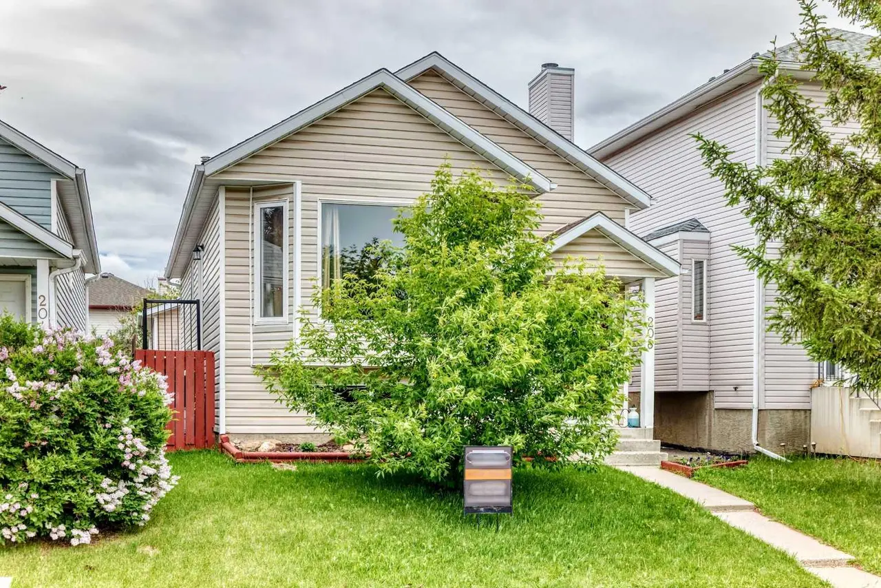 208 Erin Meadow Green SE