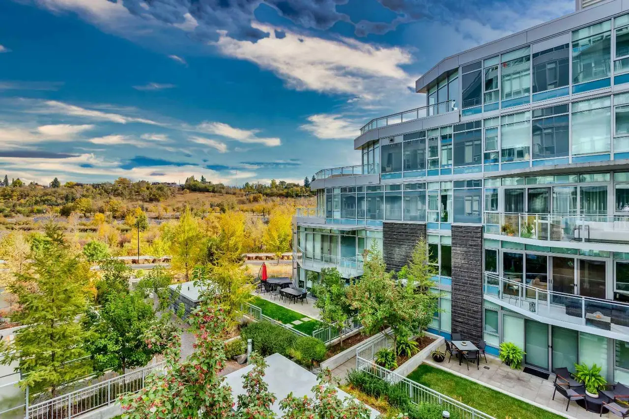 311, 138 Waterfront Court SW