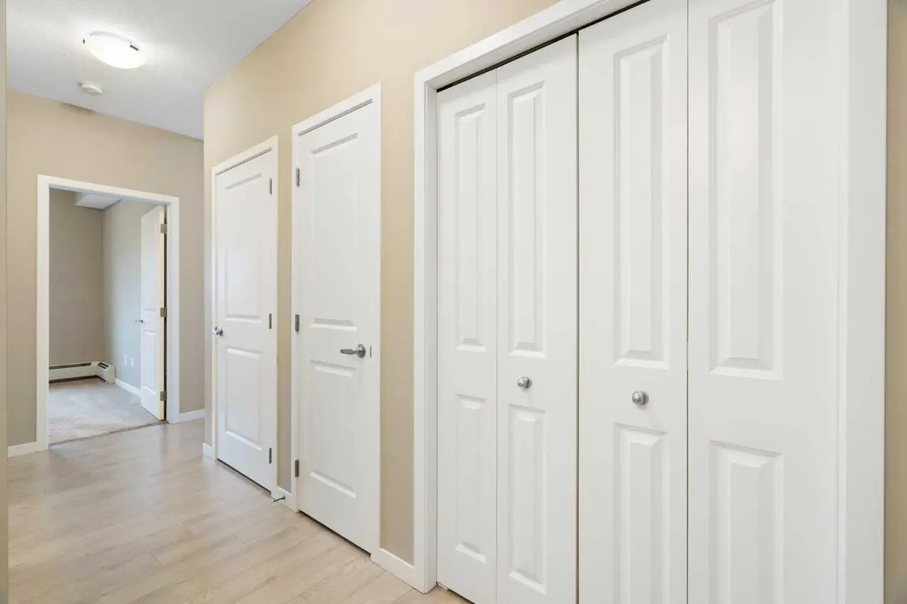 416, 30 Mahogany Mews SE