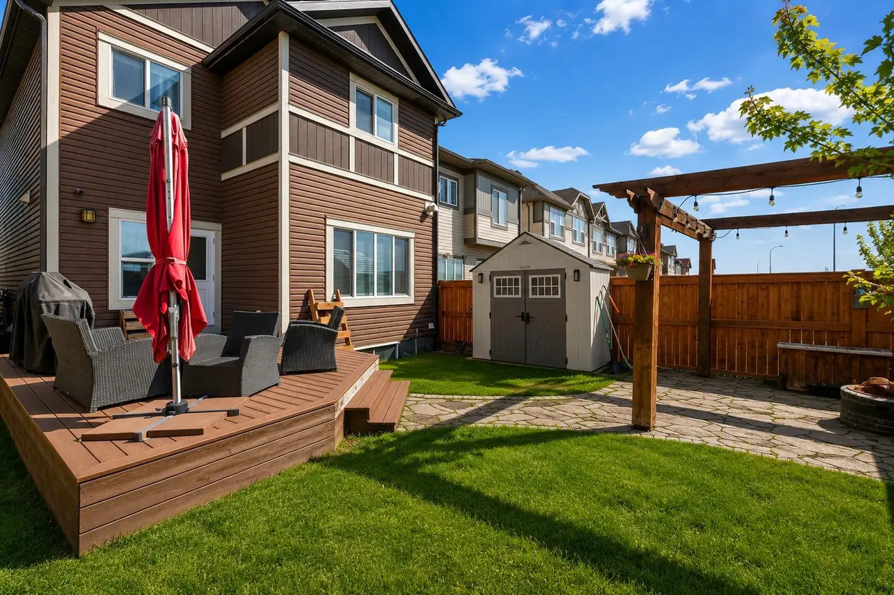 204 Walden Parade SE