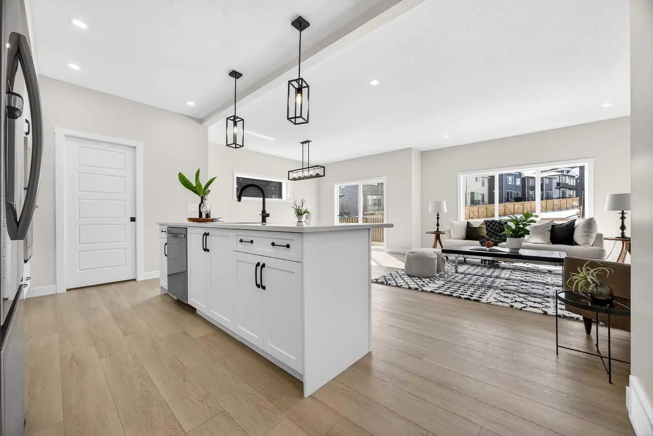 997 Alpine Drive SW