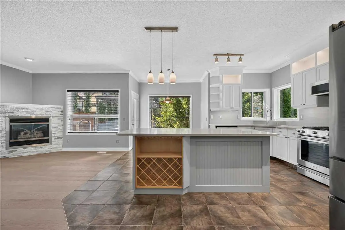 99 Evansbrooke Manor NW