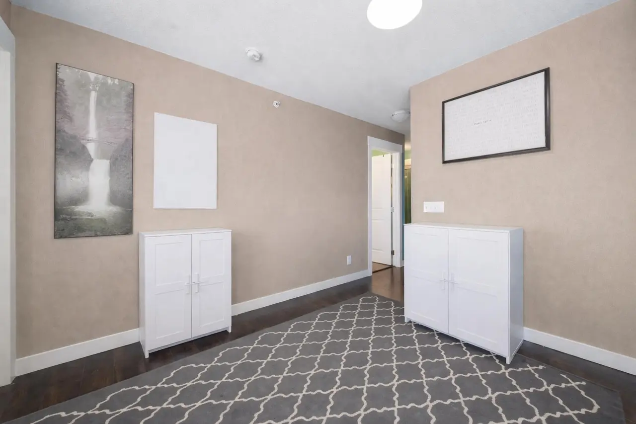 7415, 302 Skyview Ranch Drive NE