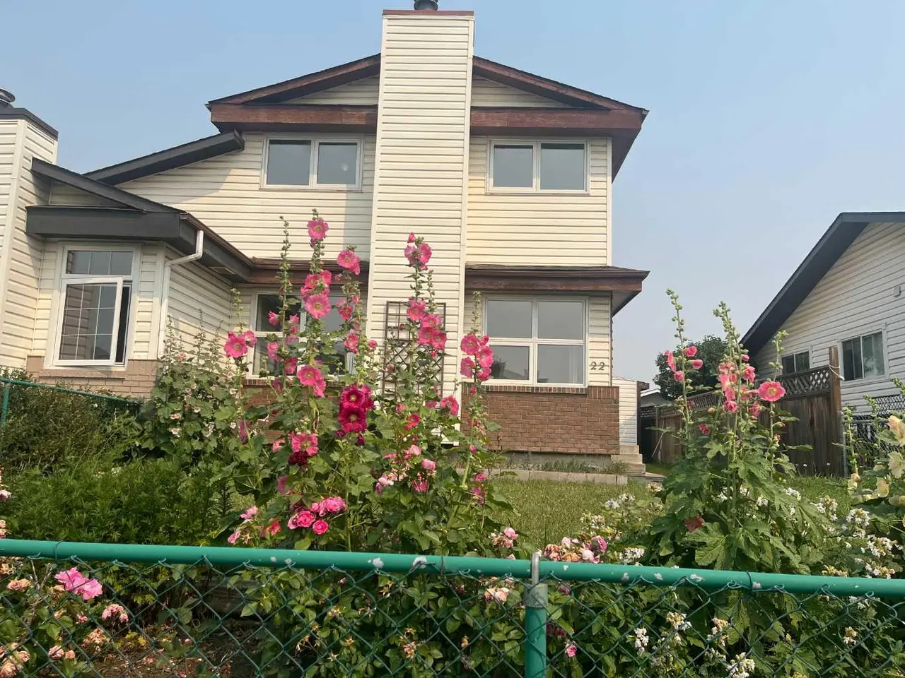 22 Whitman Close NE