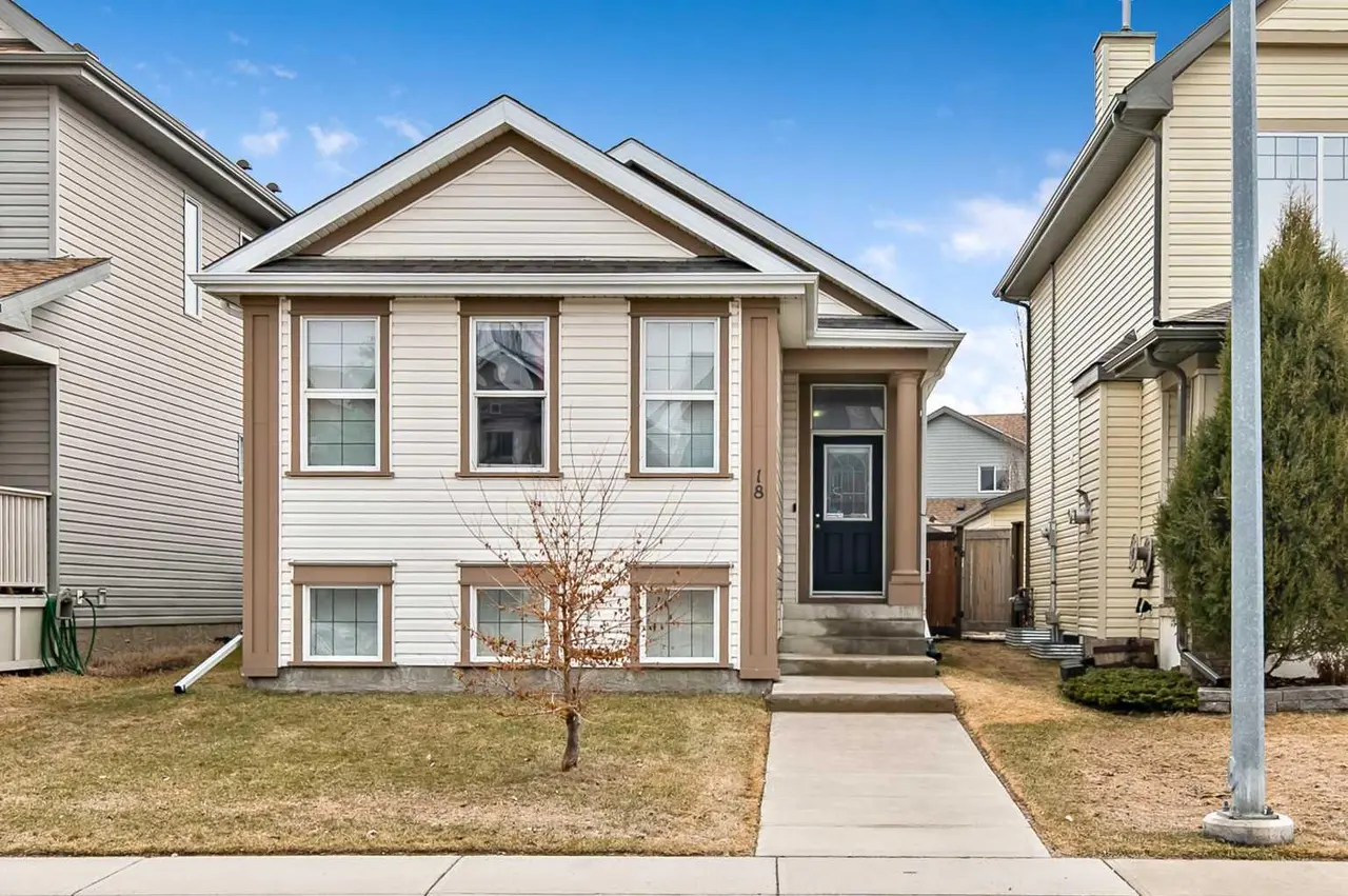 18 Copperstone Link SE