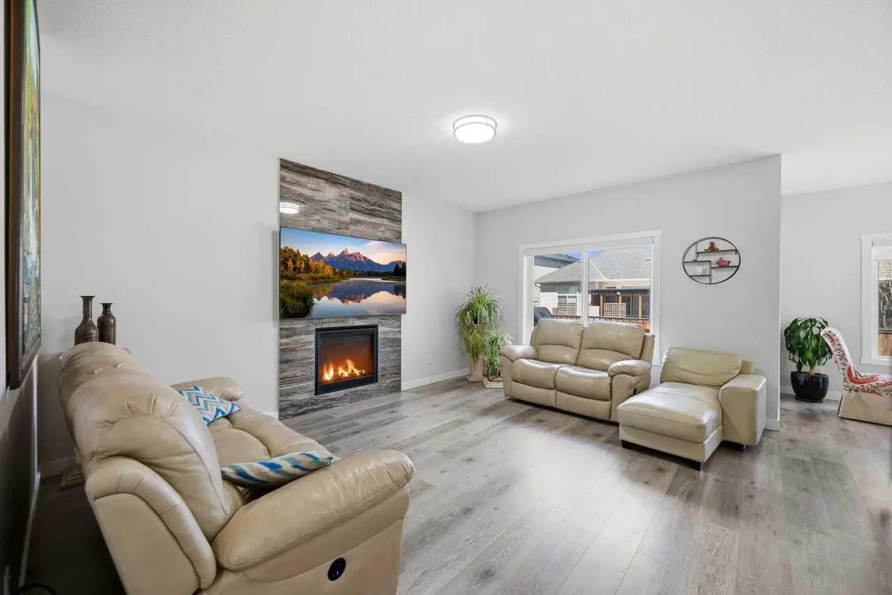 82 Legacy Glen Terrace SE