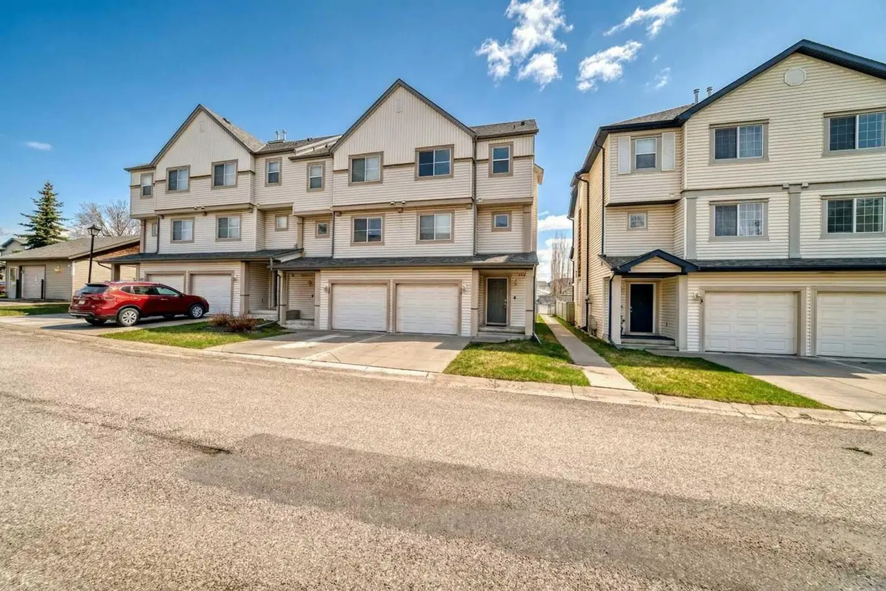 17 Copperfield Court SE