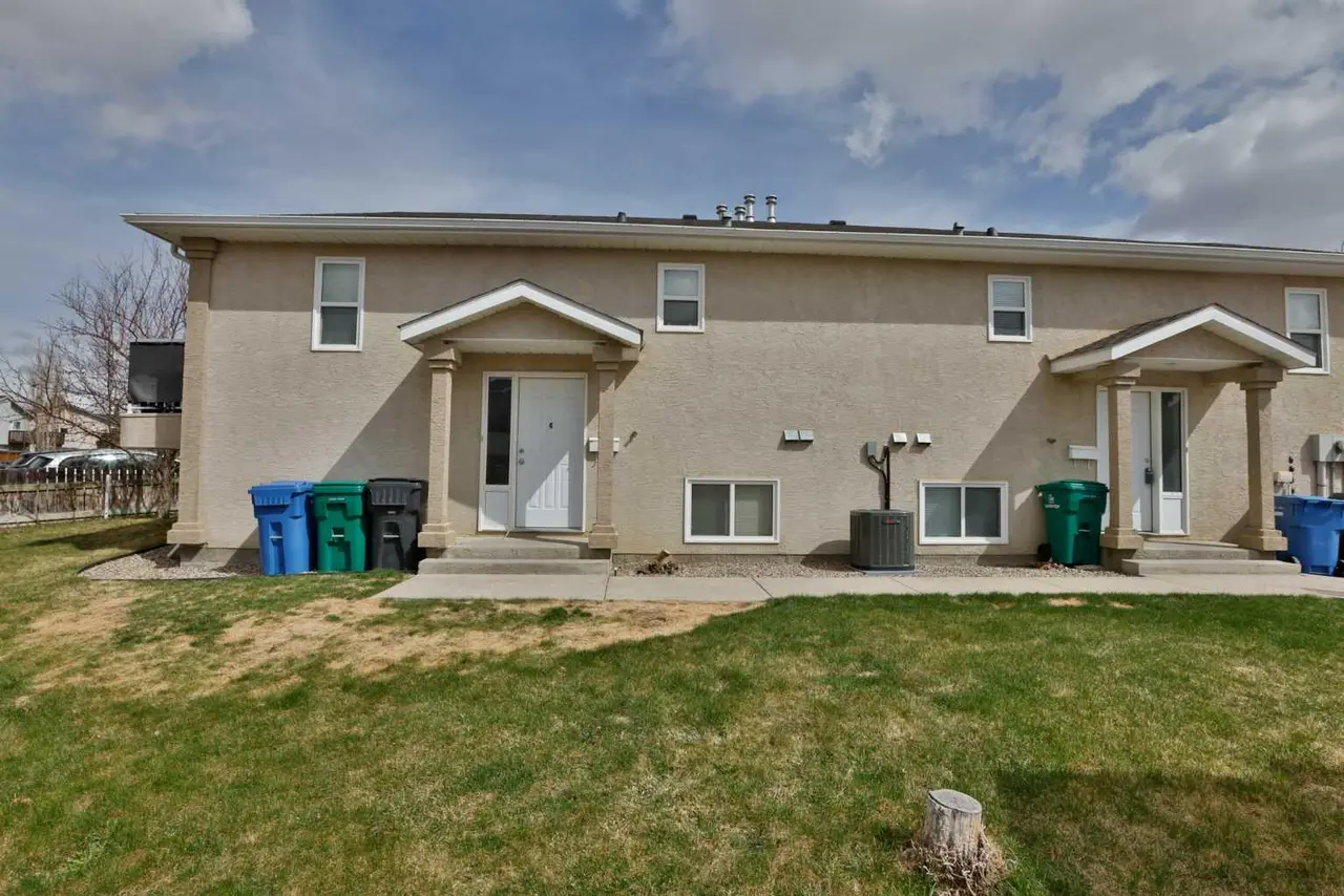 47 Highlands Place W