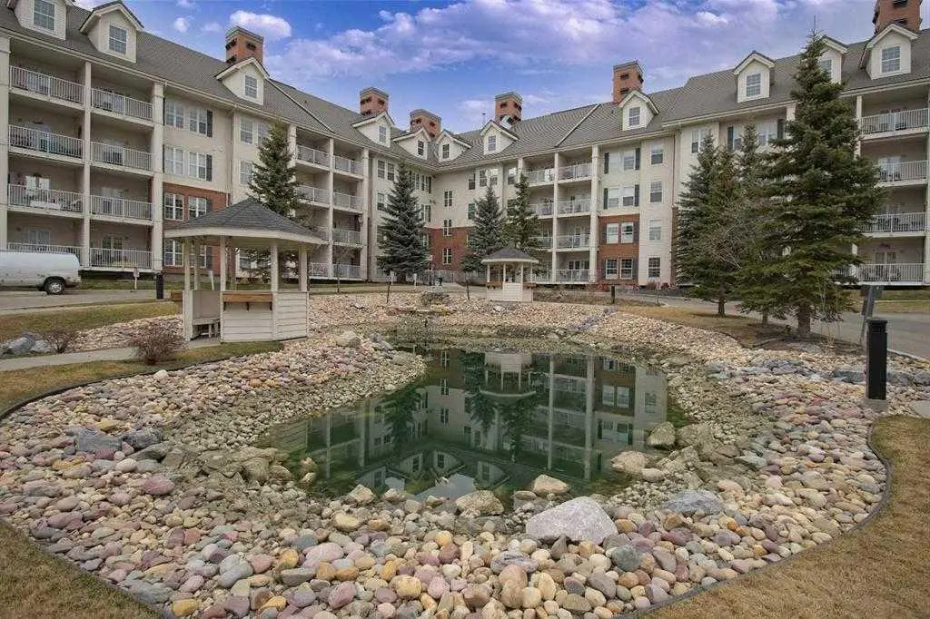 2458, 151 Country Village Road NE