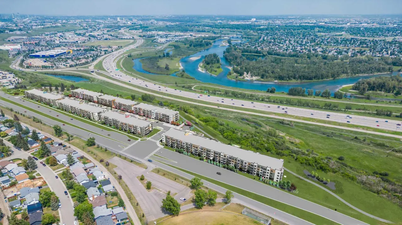 7111, 9400 Blackfoot Trail SE
