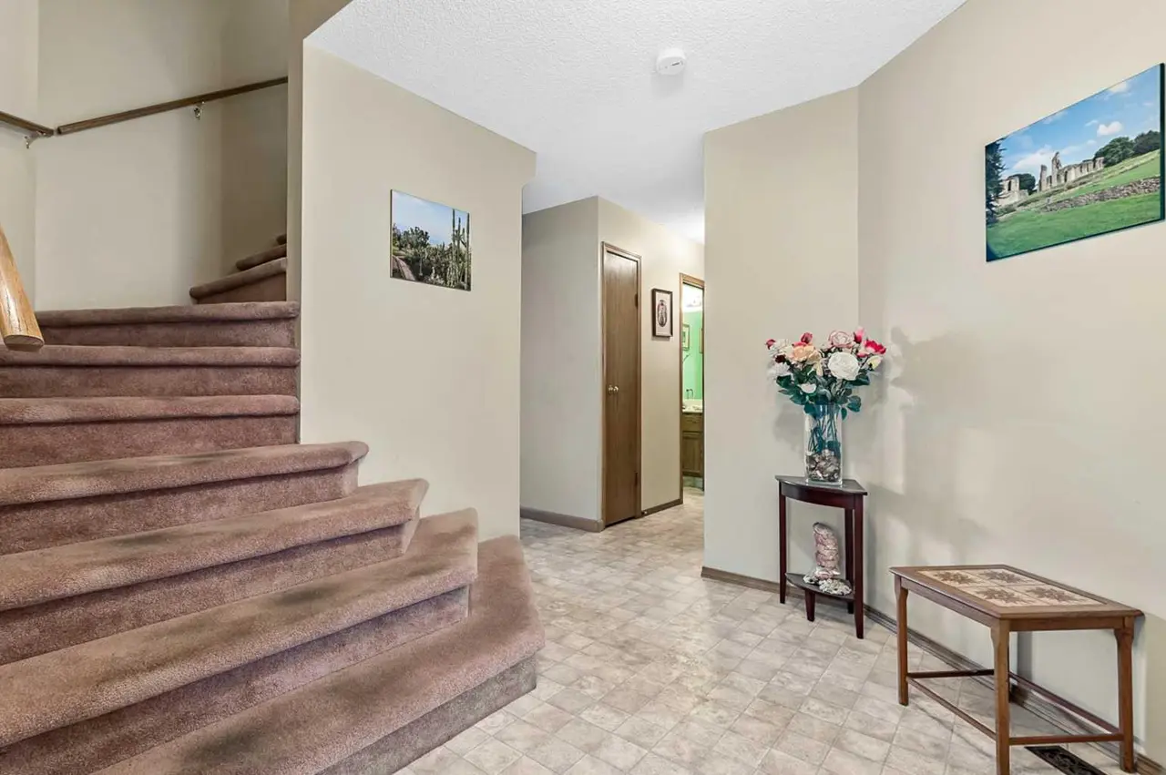 124 Catalina Place NE