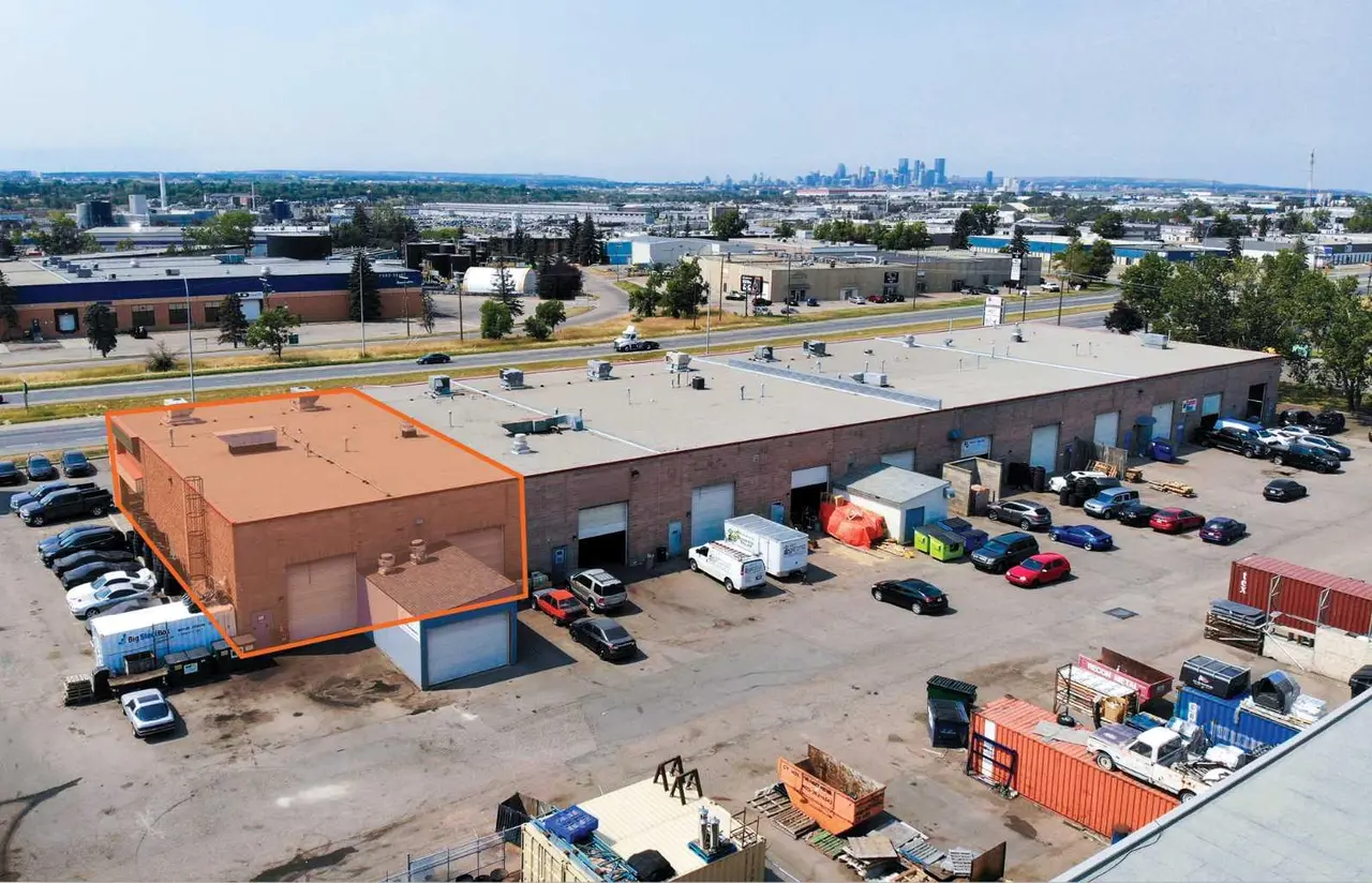 Units 11-12, 4041 74 Avenue SE