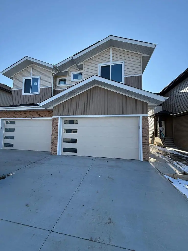 21 LAVELLE Close
