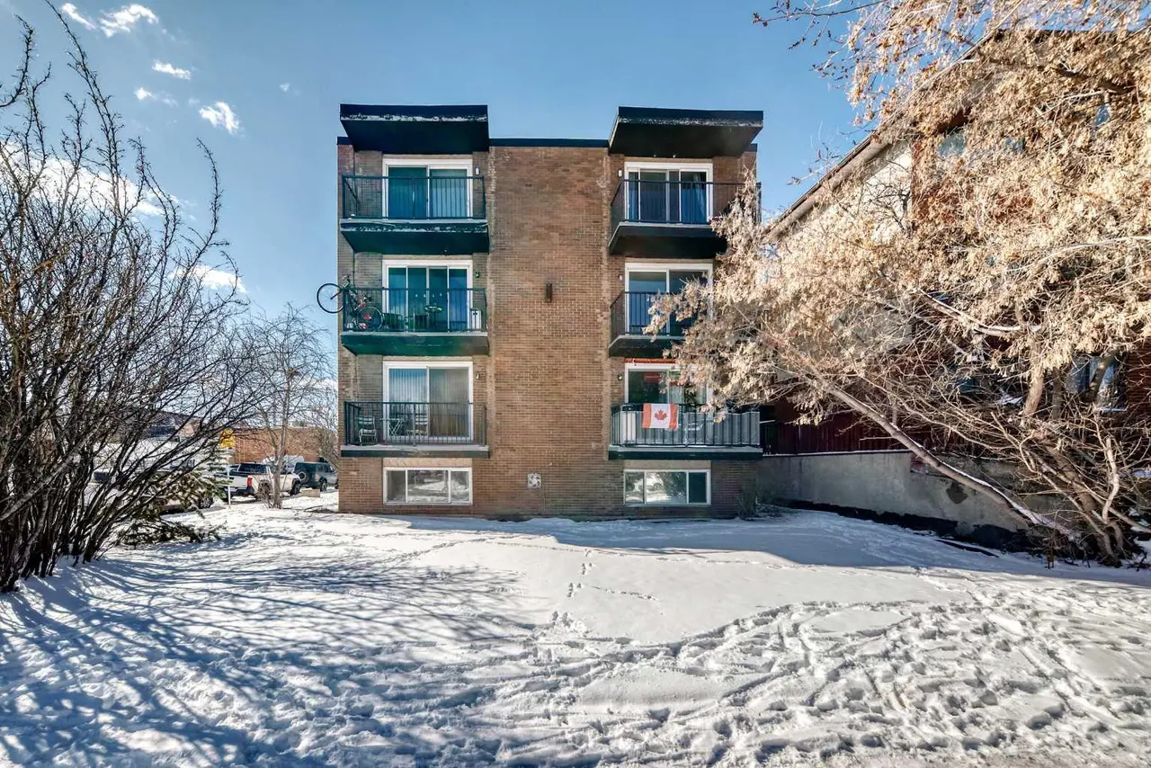 32, 1703 11 Avenue SW