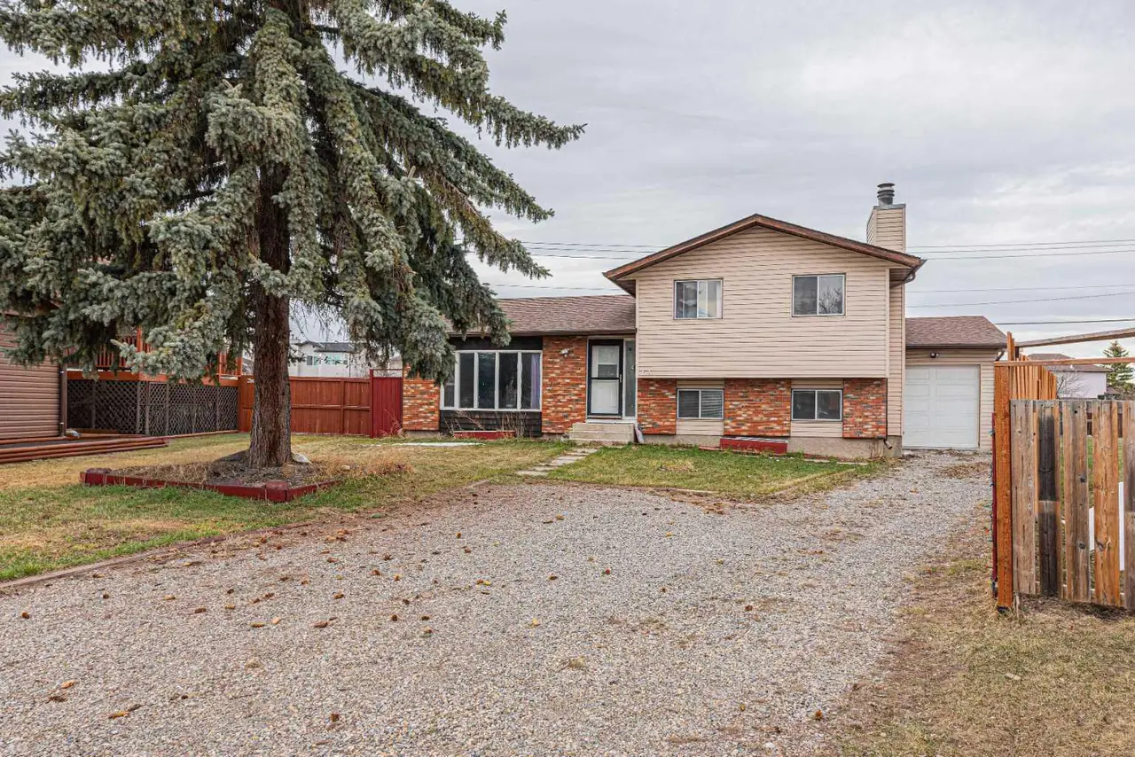 64 Castledale Crescent NE