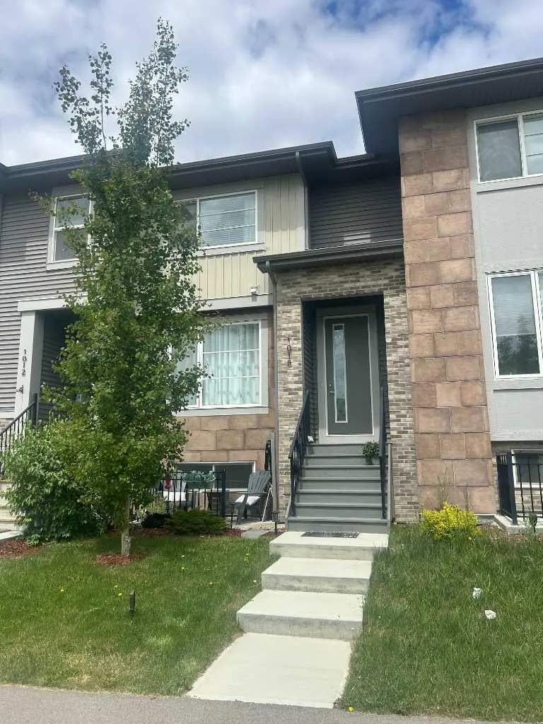 1016 Lanark Boulevard SE