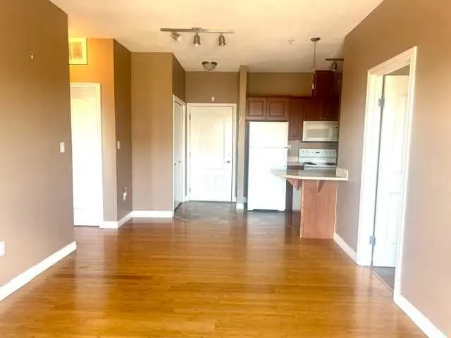301, 9225 Lakeland Drive 