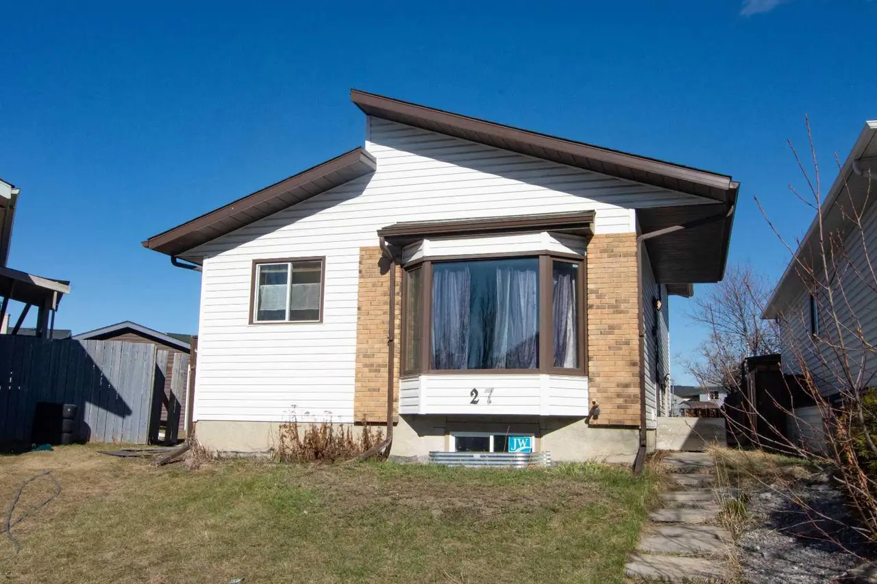 27 Taraglen Court NE