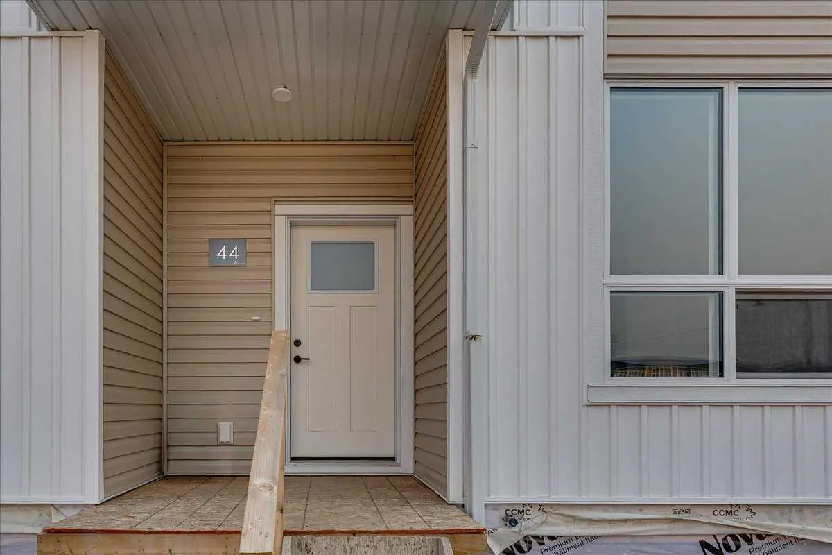 44 Lavelle Close 