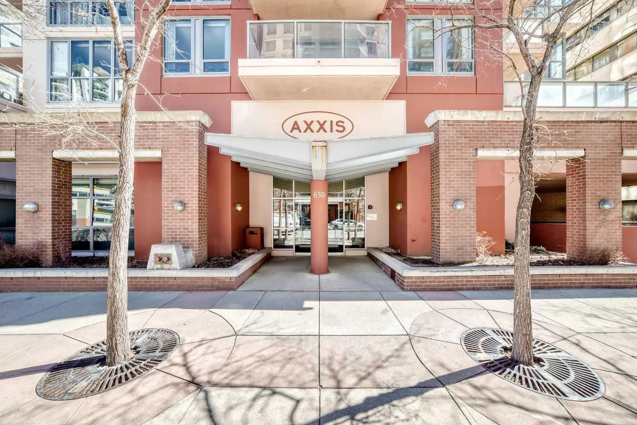 1701, 650 10 Street SW