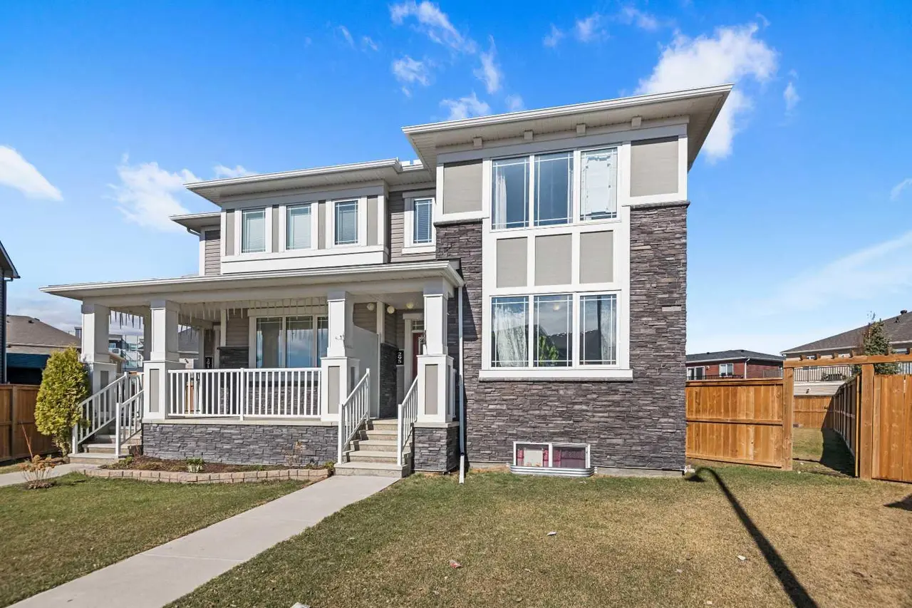 295 Carrington Circle NW