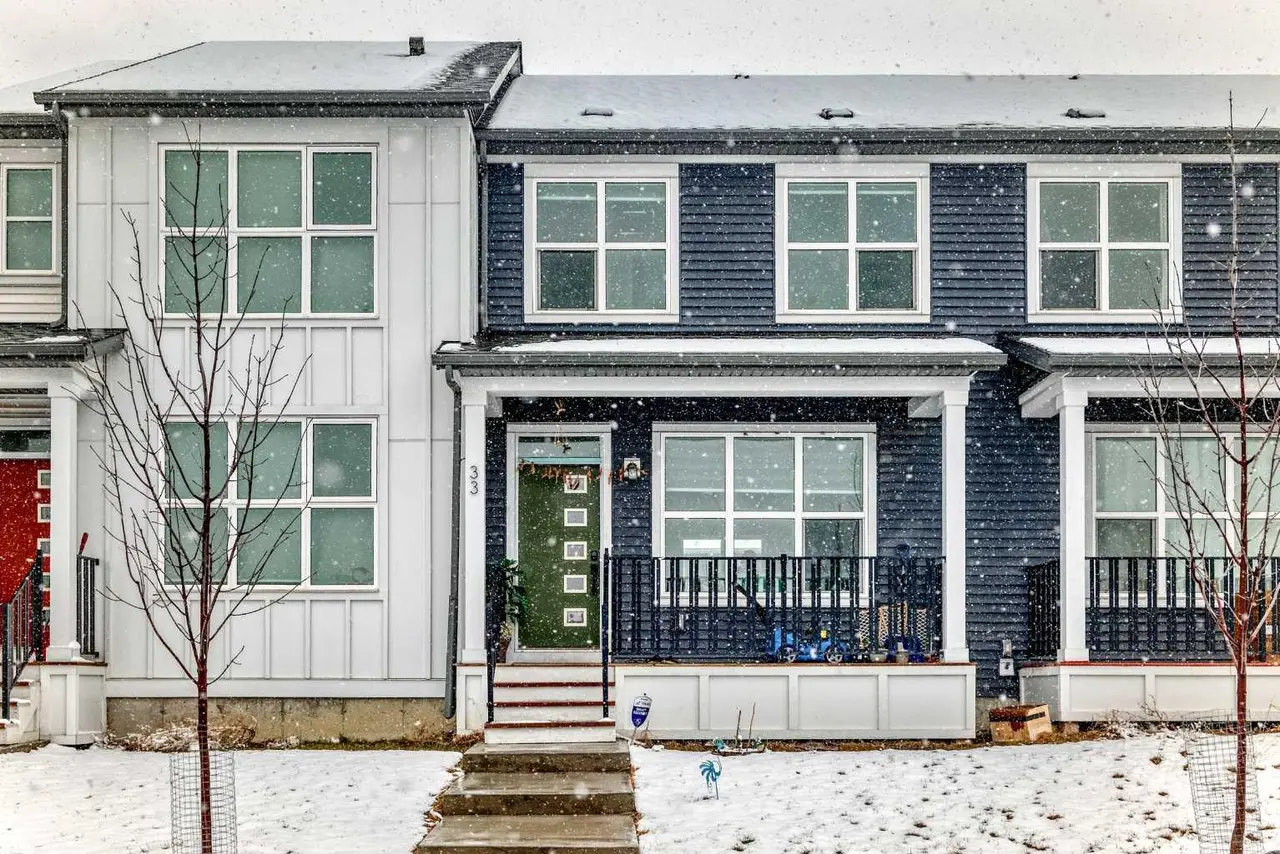 33 Savanna Manor NE