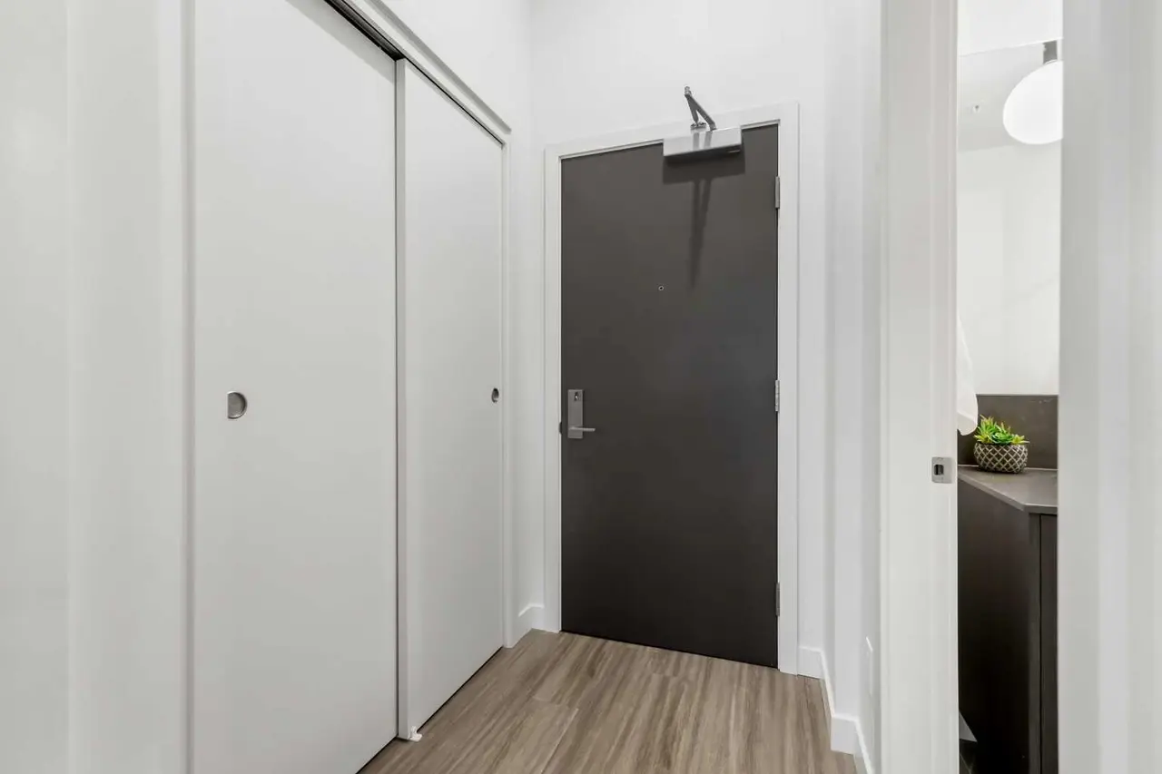 Package #2, 730 2 Avenue SW