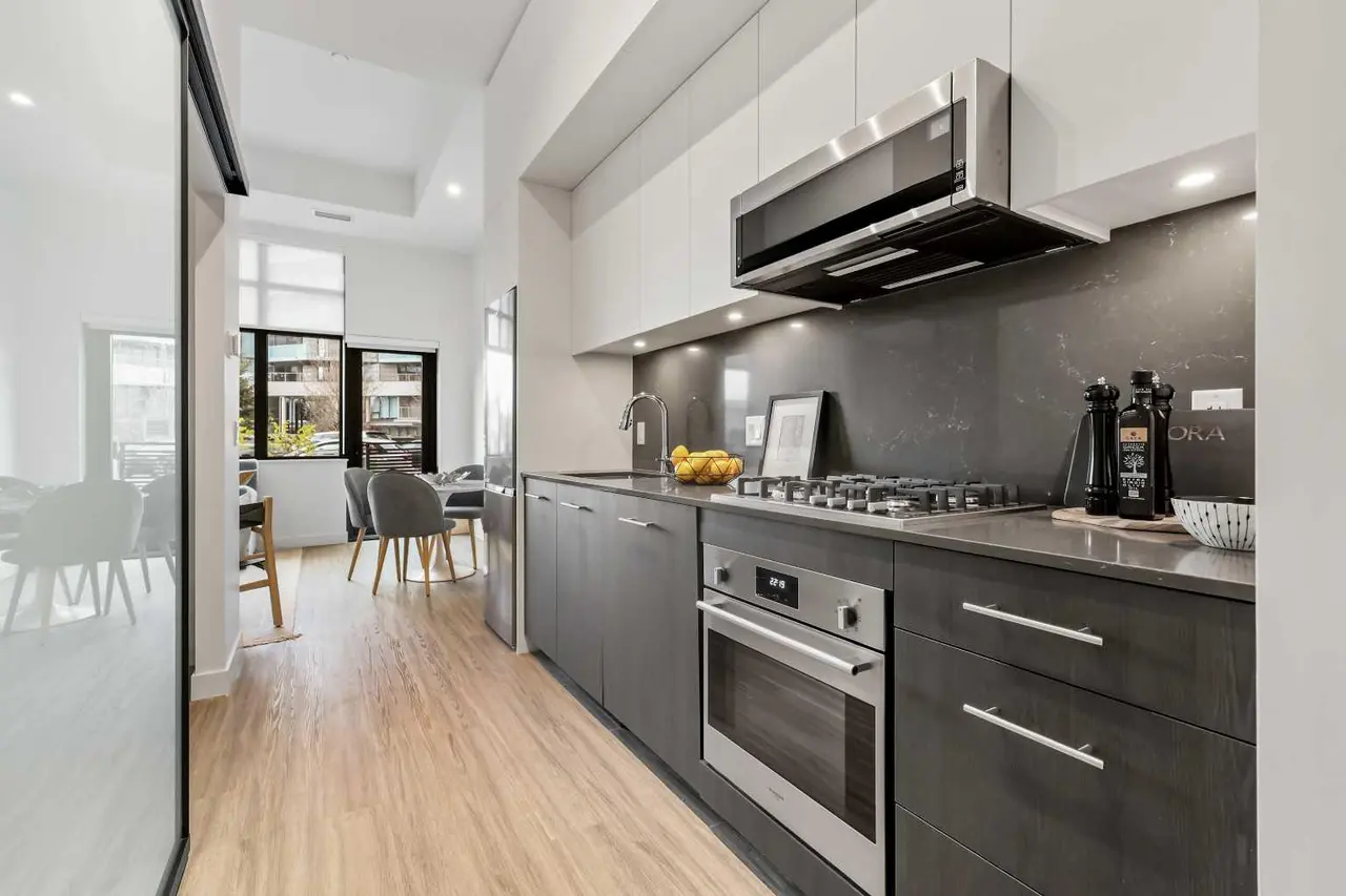 Package #2, 730 2 Avenue SW