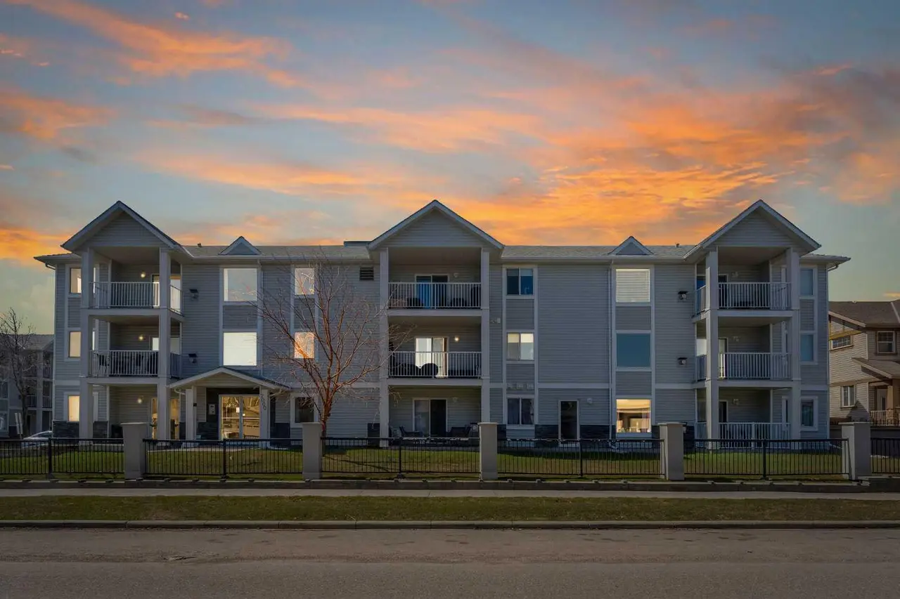 106, 7106 Valleyview Park SE
