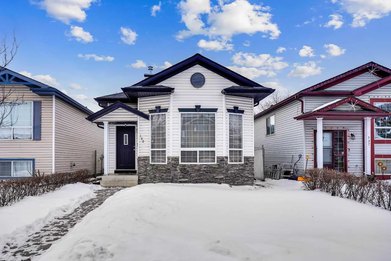 193 Martindale Drive NE